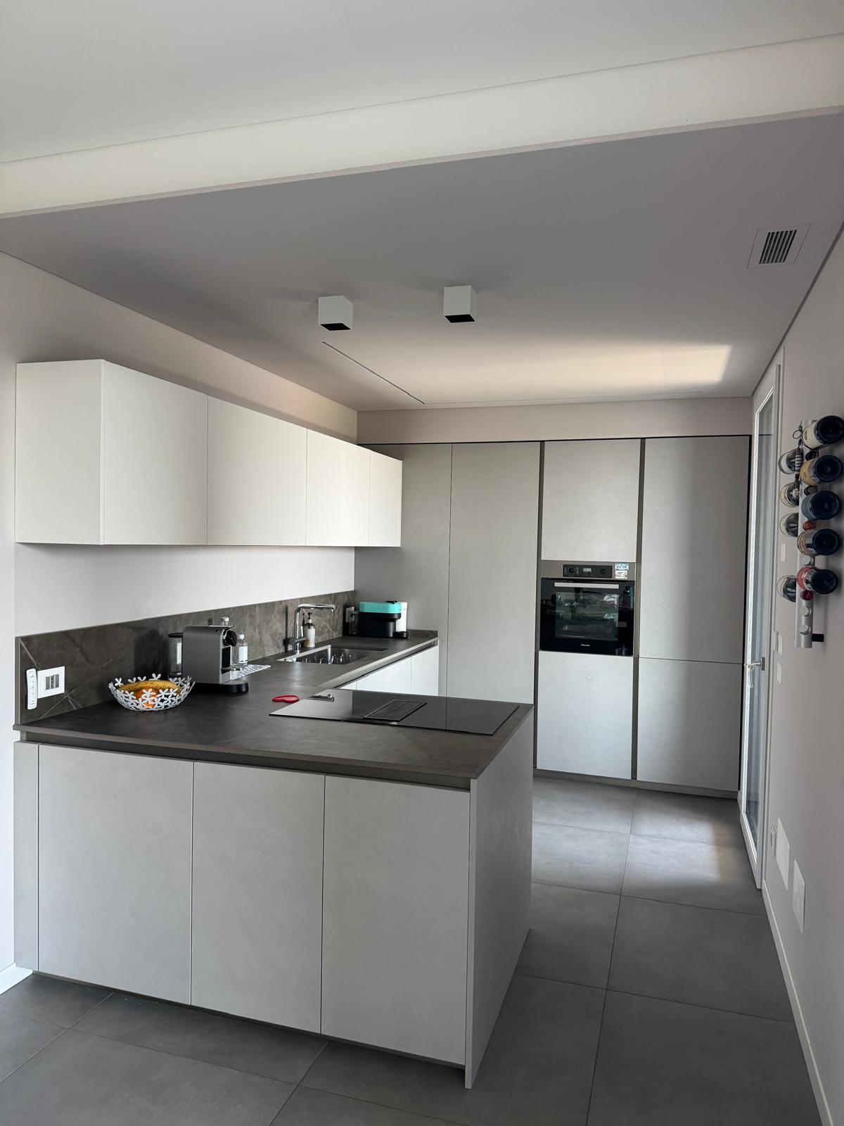 Realizzazione controsoffitto cucina in cartongesso